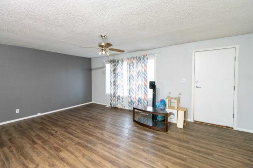 5702 44 Ave, Fort Vermilion, AB - Indoor Photo Showing Other Room