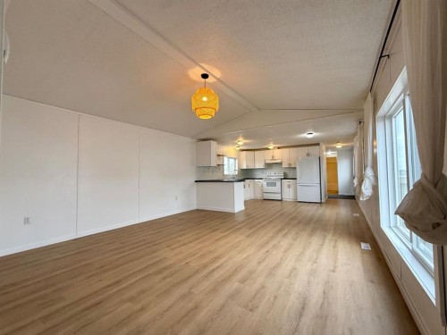10409 110 Ave, La Crete, AB - Indoor Photo Showing Kitchen