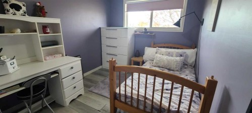 4601 50 Avenue, Grimshaw, AB - Indoor Photo Showing Bedroom