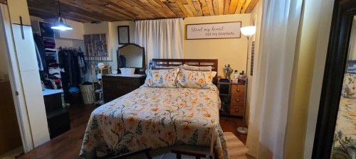4601 50 Avenue, Grimshaw, AB - Indoor Photo Showing Bedroom