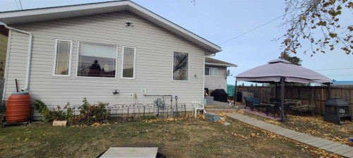 4601 50 Avenue, Grimshaw, AB - Outdoor