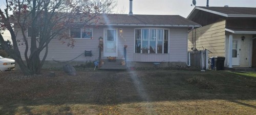 4601 50 Avenue, Grimshaw, AB - Outdoor