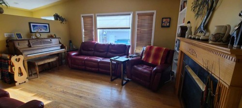 4601 50 Avenue, Grimshaw, AB - Indoor