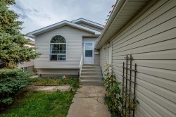 8825 104 Avenue  Grande Prairie, AB T8X 1K9
