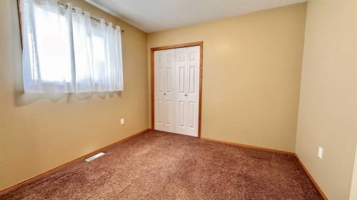 9105 113A Avenue, Grande Prairie, AB 