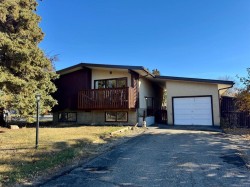 10417 117 Street  Fairview, AB T0H 1L0