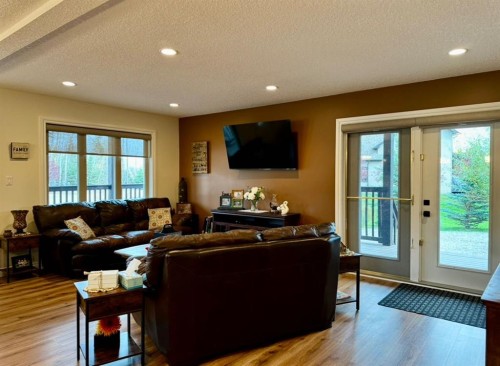 125 Monias Drive, Rural Big Lakes County, AB - Indoor Photo Showing Living Room