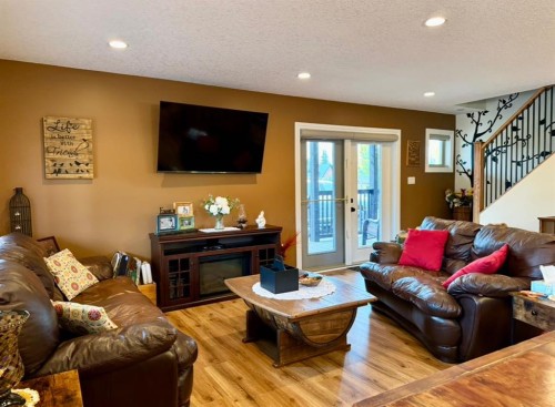 125 Monias Drive, Rural Big Lakes County, AB - Indoor Photo Showing Living Room