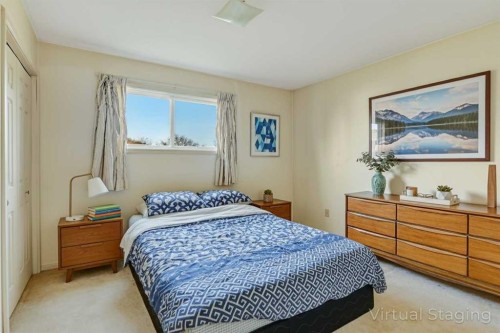 103 11A Street, Beaverlodge, AB - Indoor Photo Showing Bedroom