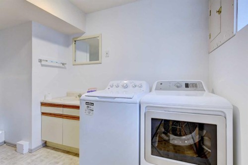 103 11A Street, Beaverlodge, AB - Indoor Photo Showing Laundry Room