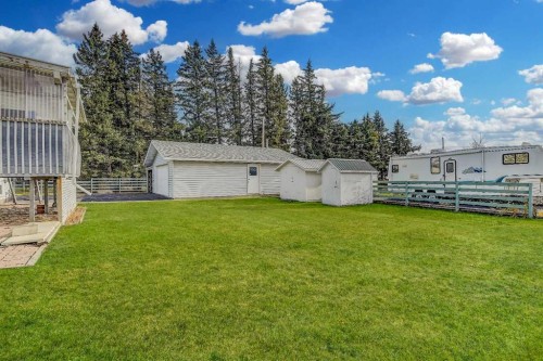 103 11A Street, Beaverlodge, AB - Outdoor