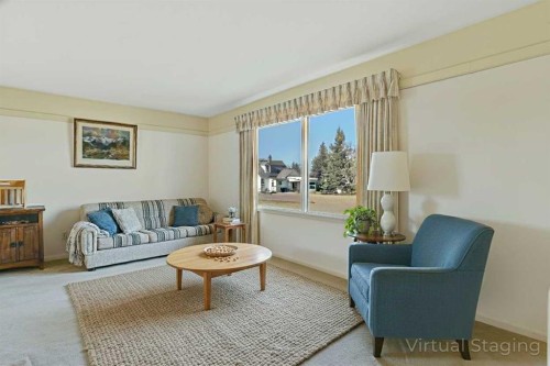 103 11A Street, Beaverlodge, AB - Indoor Photo Showing Living Room
