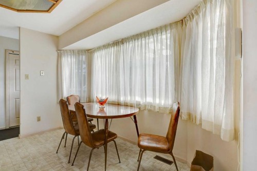 103 11A Street, Beaverlodge, AB - Indoor Photo Showing Dining Room