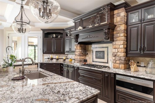 8018 Willow Grove Way, Rural Grande Prairie No. 1, County Of, AB - Indoor Photo Showing Kitchen With Upgraded Kitchen