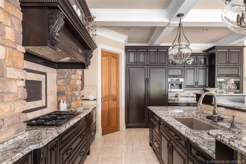 8018 Willow Grove Way, Rural Grande Prairie No. 1, County Of, AB - Indoor Photo Showing Kitchen With Upgraded Kitchen