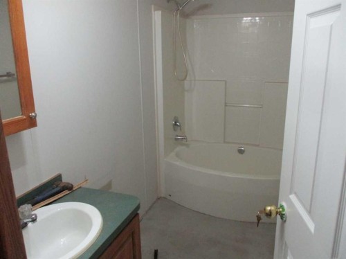 912 2A Street, Manning, AB 