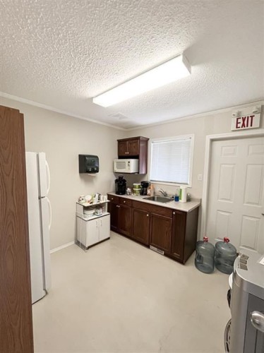 5302, 5304 & 5306 50 Avenue, Valleyview, AB 