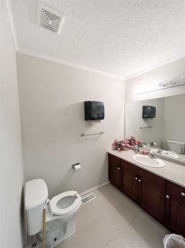 5302, 5304 & 5306 50 Avenue, Valleyview, AB 