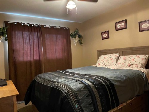 4910 53 Street, Grimshaw, AB - Indoor Photo Showing Bedroom