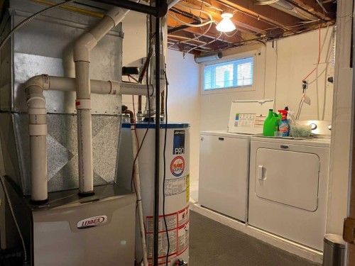 4910 53 Street, Grimshaw, AB - Indoor Photo Showing Laundry Room