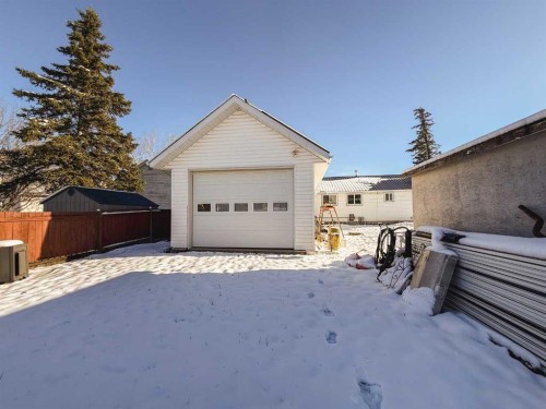 4608 53 Street, Rycroft, AB - Outdoor With Exterior