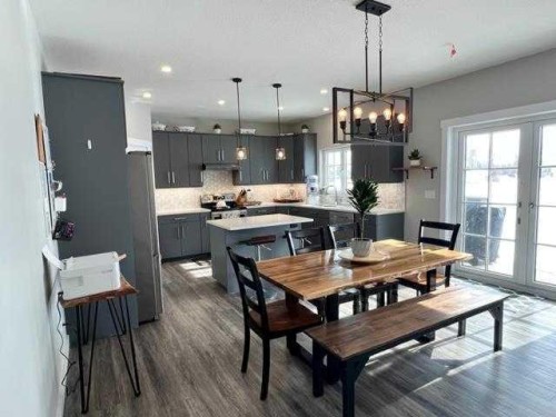 11-1049 Alberta Avenue, Debolt, AB - Indoor Photo Showing Dining Room
