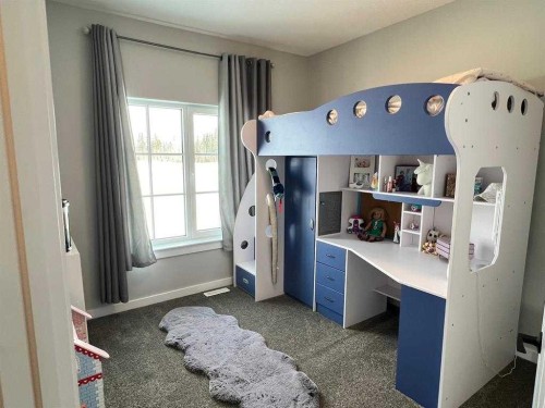 11-1049 Alberta Avenue, Debolt, AB - Indoor