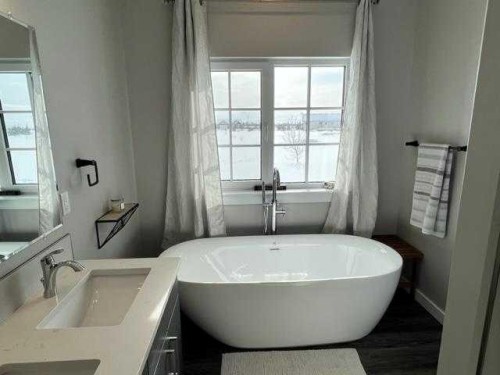 11-1049 Alberta Avenue, Debolt, AB - Indoor Photo Showing Bathroom