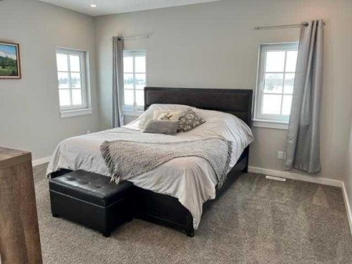 11-1049 Alberta Avenue, Debolt, AB - Indoor Photo Showing Bedroom