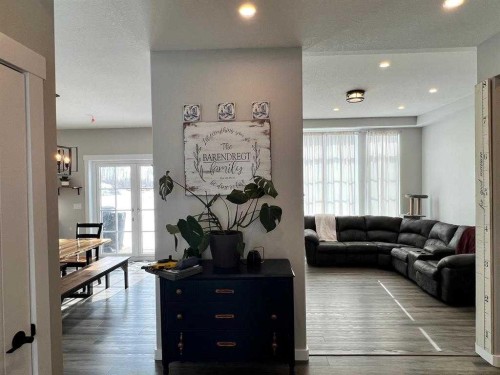 11-1049 Alberta Avenue, Debolt, AB - Indoor