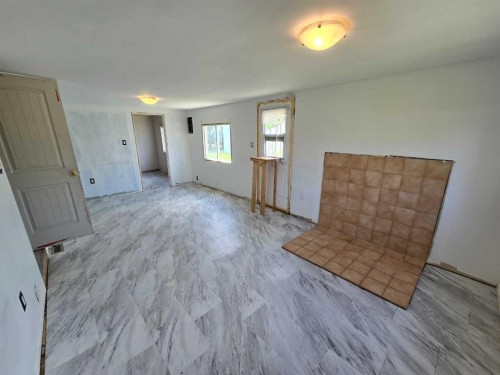 25 Huston Drive, Grimshaw, AB - Indoor Photo Showing Other Room