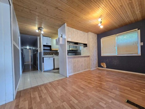 25 Huston Drive, Grimshaw, AB - Indoor