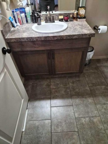 720054  B Range Road 53, Grande Prairie, AB - Indoor Photo Showing Bathroom