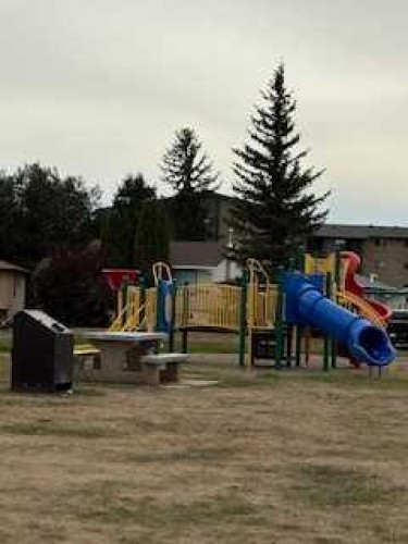 7421 98B Street, Peace River, AB - Outdoor