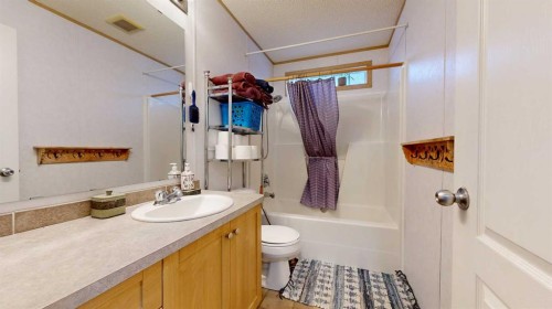 8810 90 Street, Grande Prairie, AB - Indoor Photo Showing Bathroom