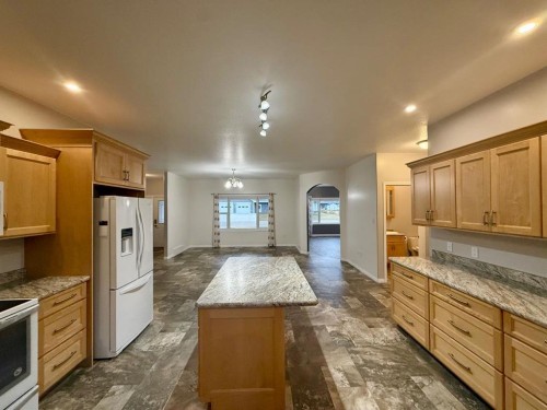 9005 Forest St, La Crete, AB - Indoor Photo Showing Kitchen