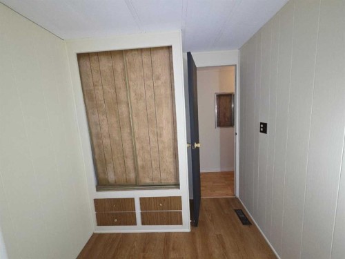 5107, 5113, 5117 51 Avenue, Berwyn, AB - Indoor Photo Showing Other Room