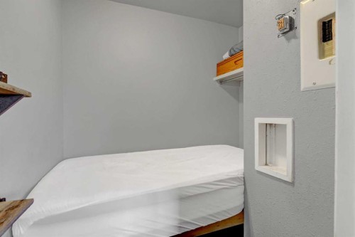 1209-7201 Poplar Drive, Grande Prairie, AB - Indoor