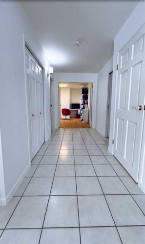 10010 89 Street Nw, Peace River, AB - Indoor Photo Showing Other Room