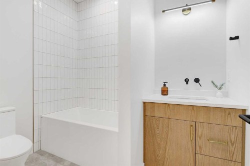 7938 Willow Grove Way, Rural Grande Prairie No. 1, County Of, AB - Indoor Photo Showing Bathroom