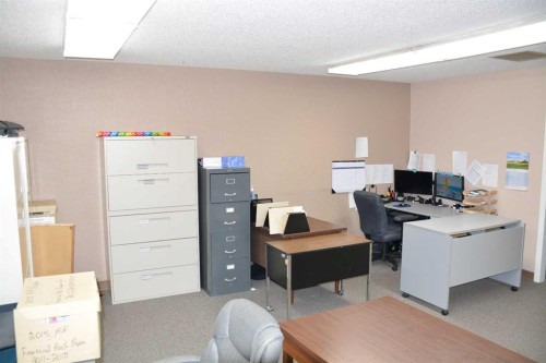 9910 97 Avenue, Peace River, AB 