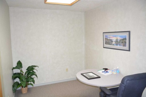 9910 97 Avenue, Peace River, AB 