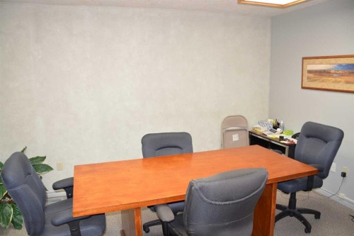 9910 97 Avenue, Peace River, AB 