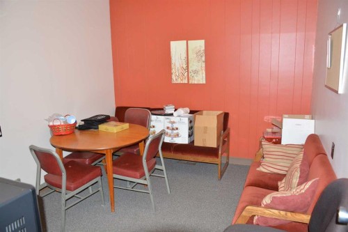 9910 97 Avenue, Peace River, AB 