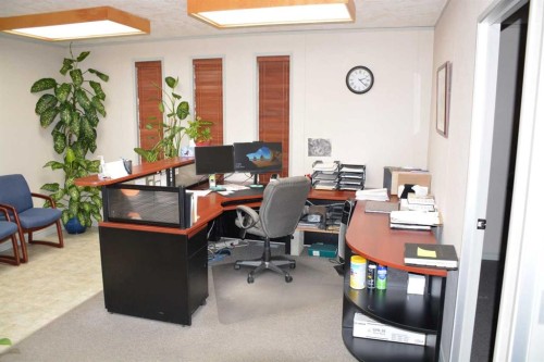 9910 97 Avenue, Peace River, AB 