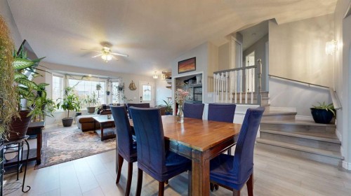 9105 109 Avenue, Grande Prairie, AB - Indoor Photo Showing Dining Room