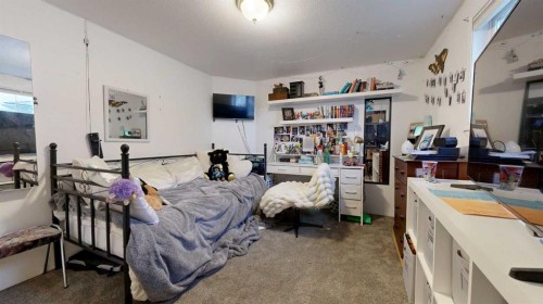 9105 109 Avenue, Grande Prairie, AB - Indoor Photo Showing Bedroom