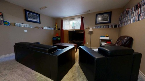 9105 109 Avenue, Grande Prairie, AB - Indoor Photo Showing Other Room