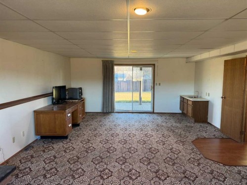 7305 96 Street, Peace River, AB - Indoor Photo Showing Other Room