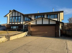 7305 96 Street  Peace River, AB T8S 1E4